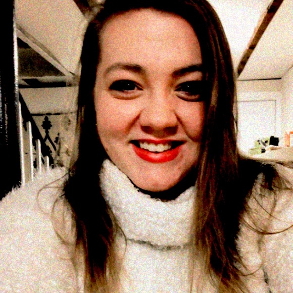 Meet your Posher, Alison - Picture 1 of 1